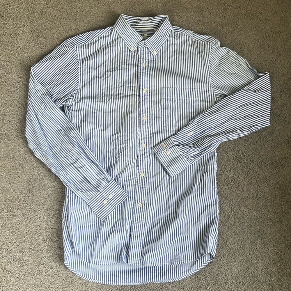NWOT UNIQLO Men’s Stripped Button Down